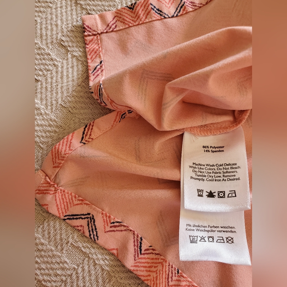 Eddie Bauer UPF 50+ Departure V-Neck Tank Top - Picture 6 of 8